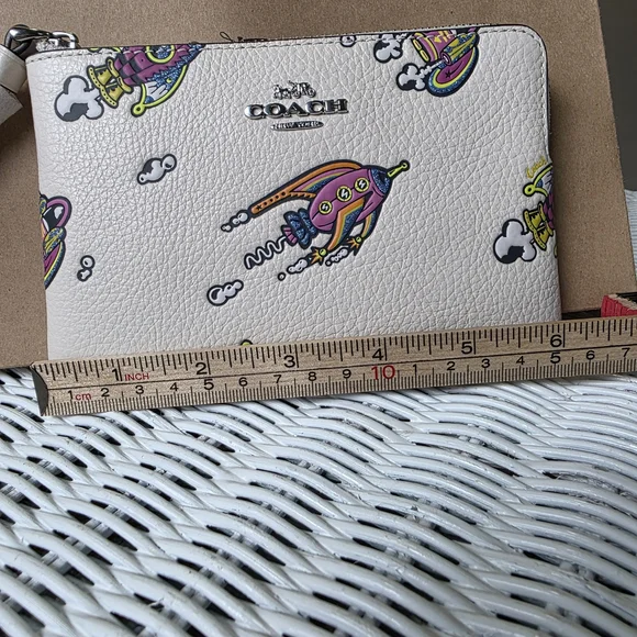 Coach Outlet Cream City Rocket Tote Bag with NIB Matching Rocket Zip Wristlet - Picture 8 of 16